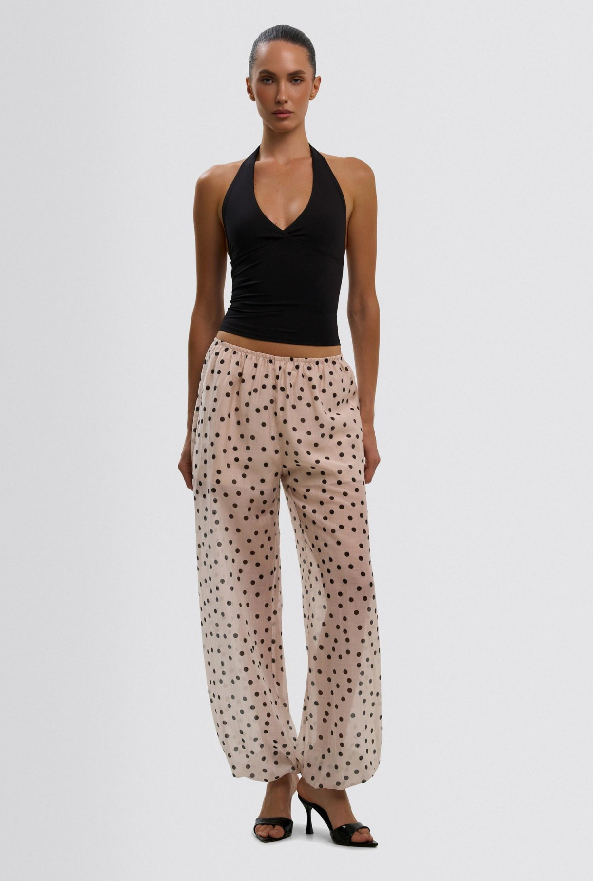 Брюки принт горох светло-розового цвета фото 1